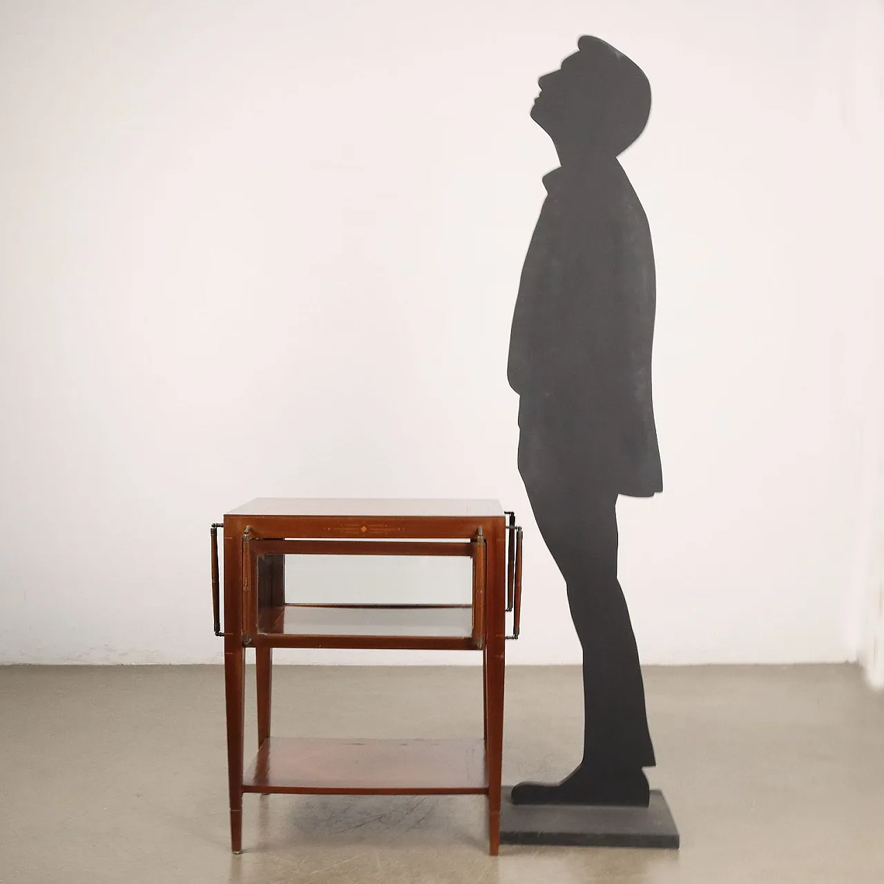 Mahogany veneered Art Nouveau coffee table, late 19th century 2