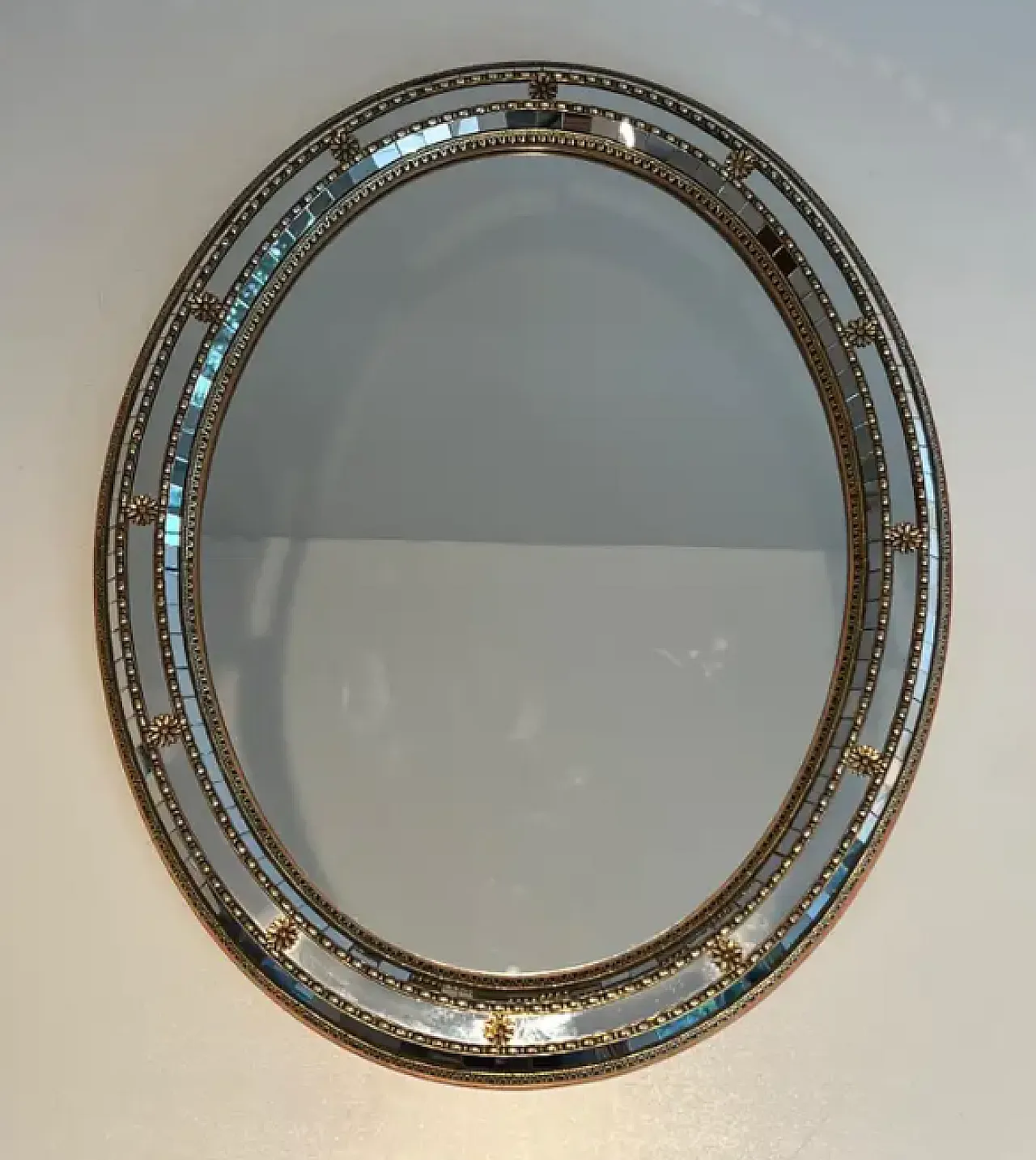 Specchio ovale multifacciale con ghirlande in ottone, anni '70 8