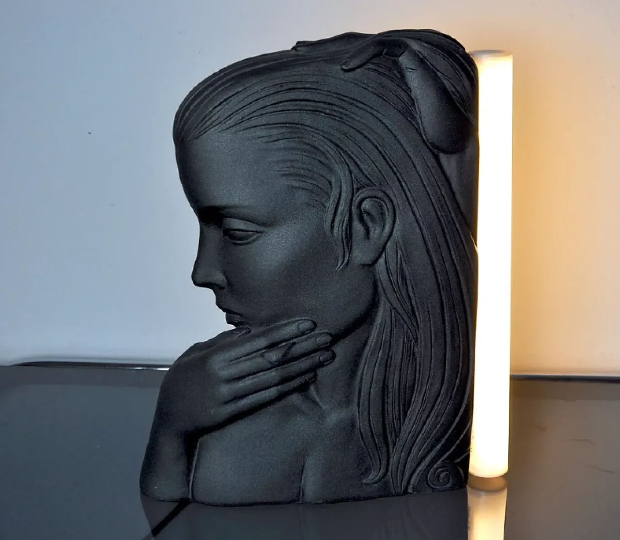 Plaster bust lamp of a woman, 1970s 8