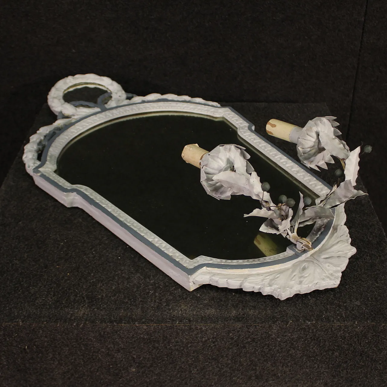 Coppia di specchiere in stile Luigi XVI laccate in bianco, '900 11