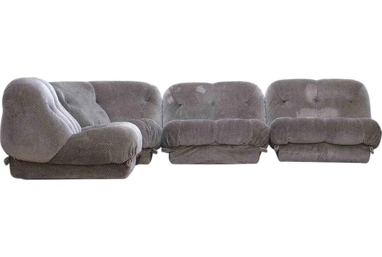 Divano Nuvolone angolare di Rino Maturi, in tessuto rigato, 1960-1979 8
