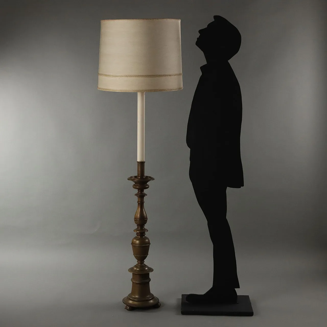 Bronze torcher with turned structure and lampshade 2