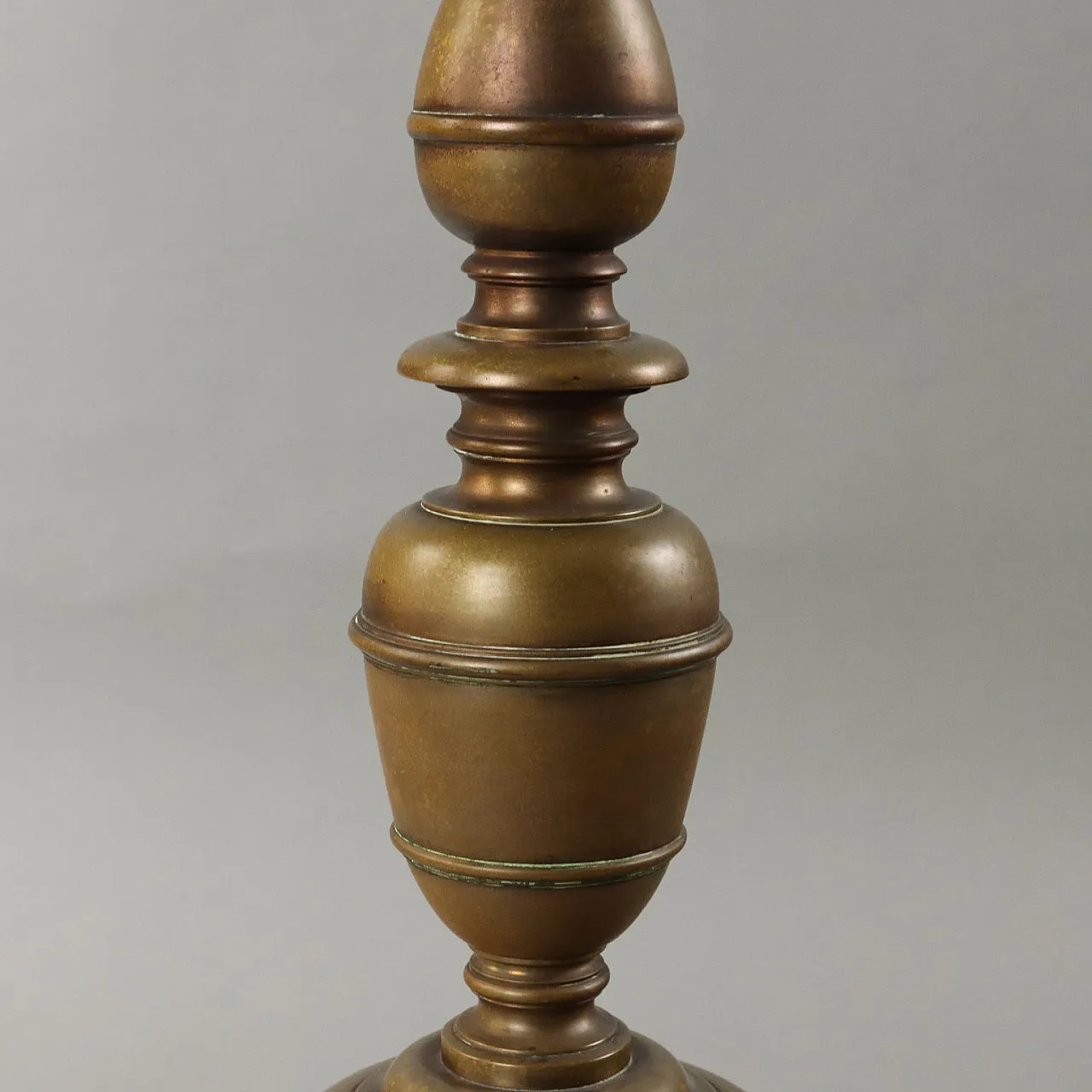 Bronze torcher with turned structure and lampshade 4