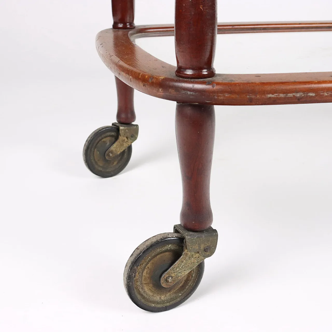 Carrello bar a tre ripiani in faggio tinto e vetro, anni '50 7