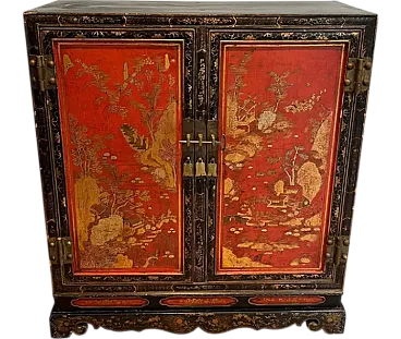 Armadietto in legno laccato con dettagli cinesi, anni '40