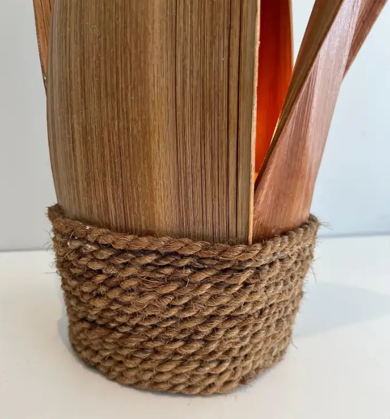 Lampada da tavolo decorativa con palma e corda, anni '70 7