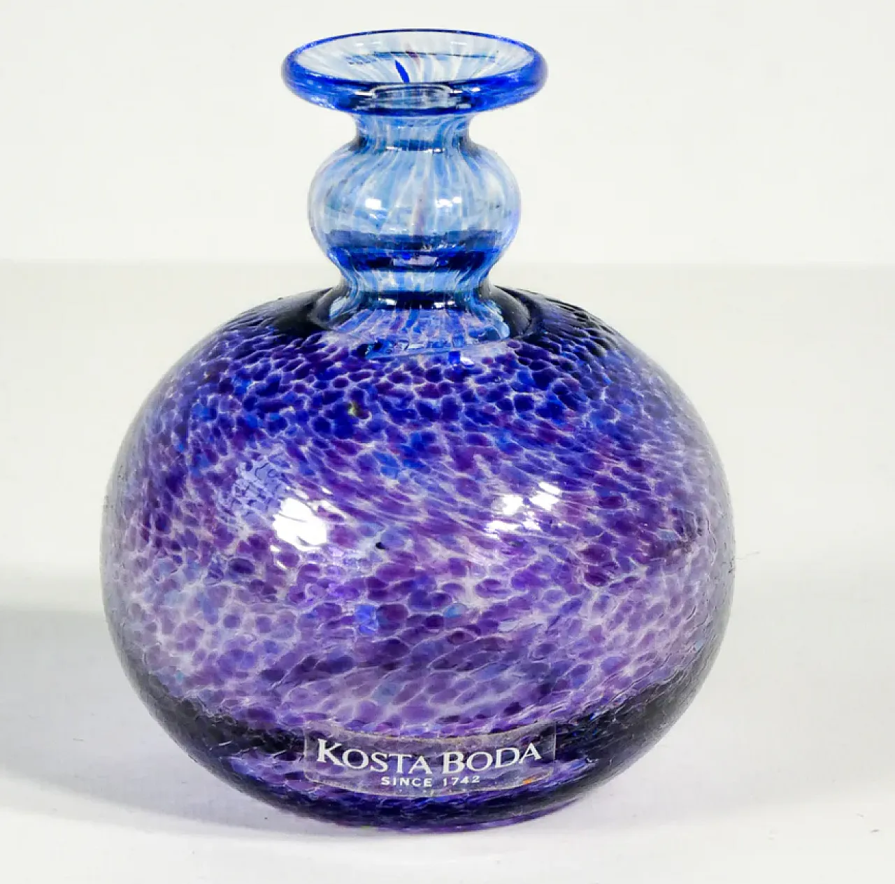 Blown glass vase by Bertil Vallien for Kosta Boda, 1980s 1