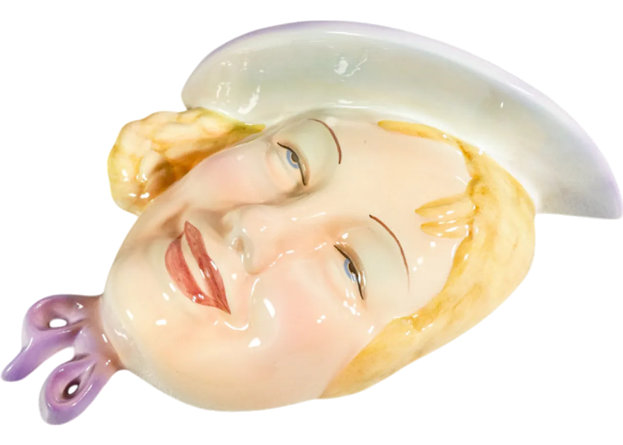 Donna con cappello in ceramica di Antonio Ronzan, anni '40 10