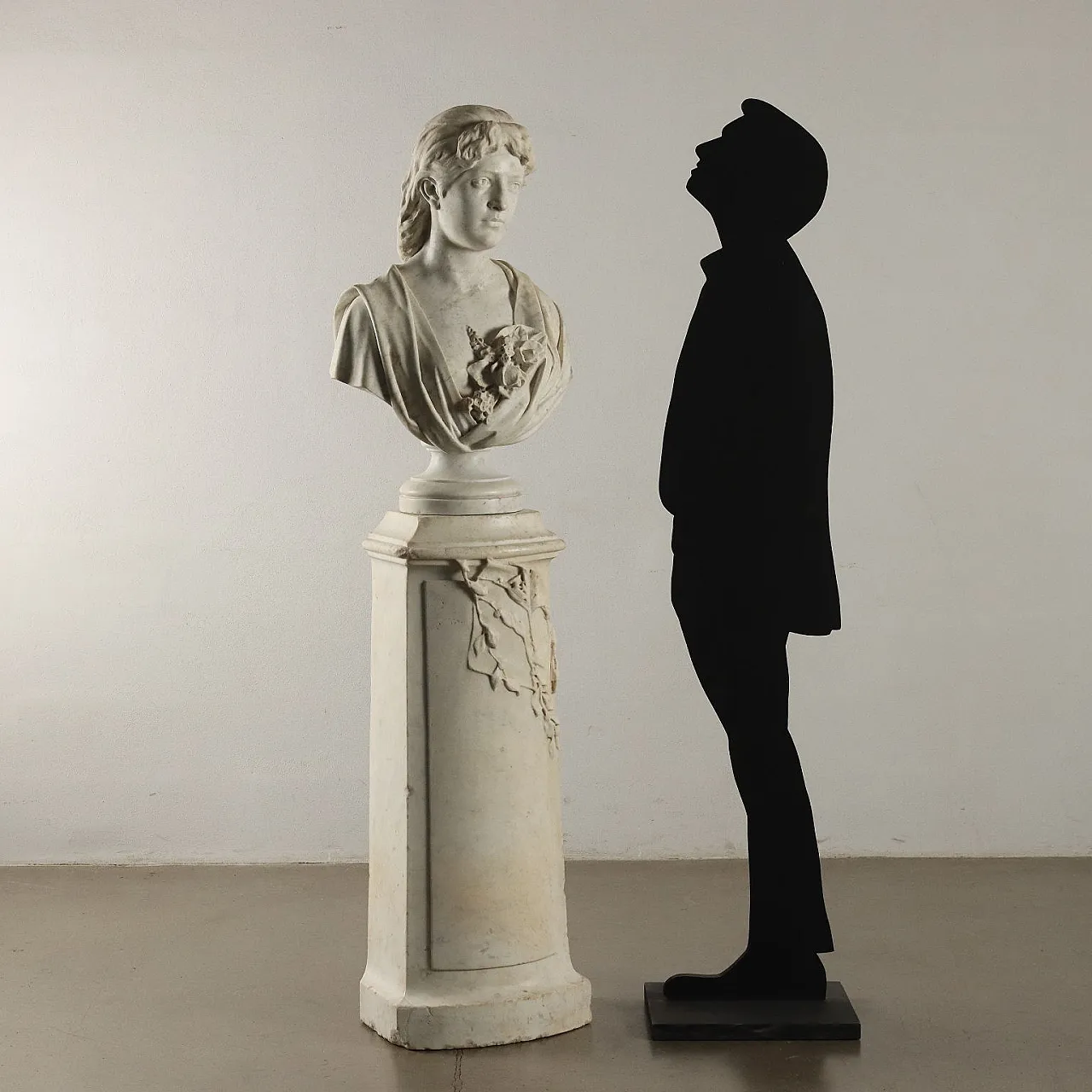 Busto femminile e colonna Liberty in marmo bianco, fine '800 2