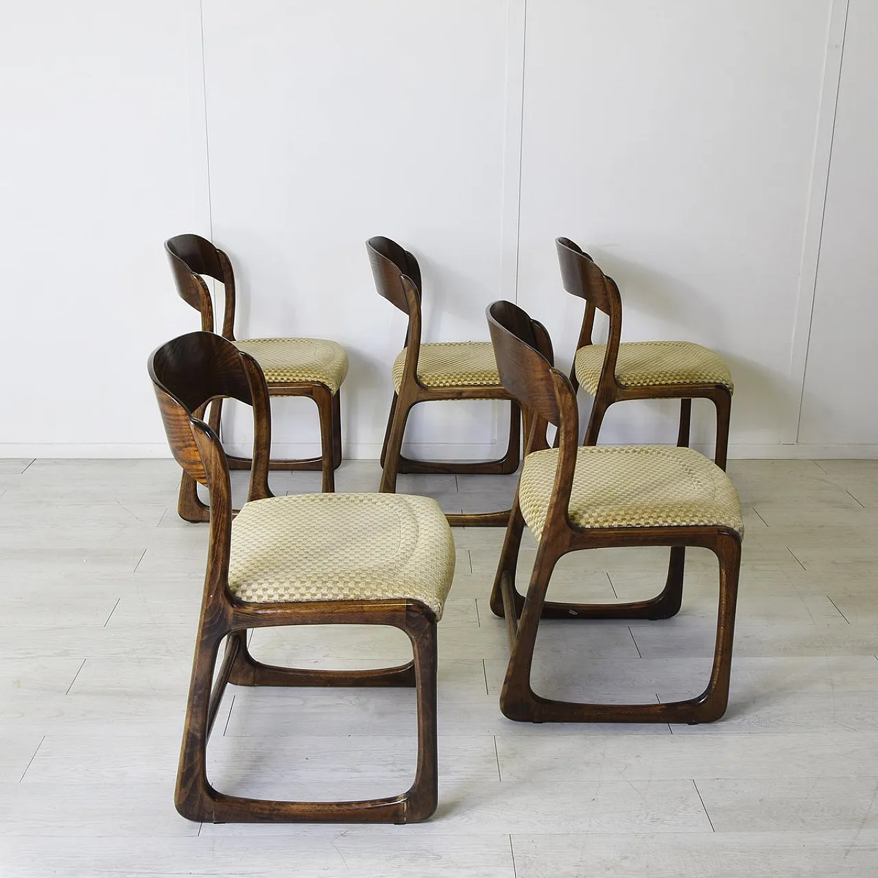 5 Traineau chairs by Baumann, 1960s 1