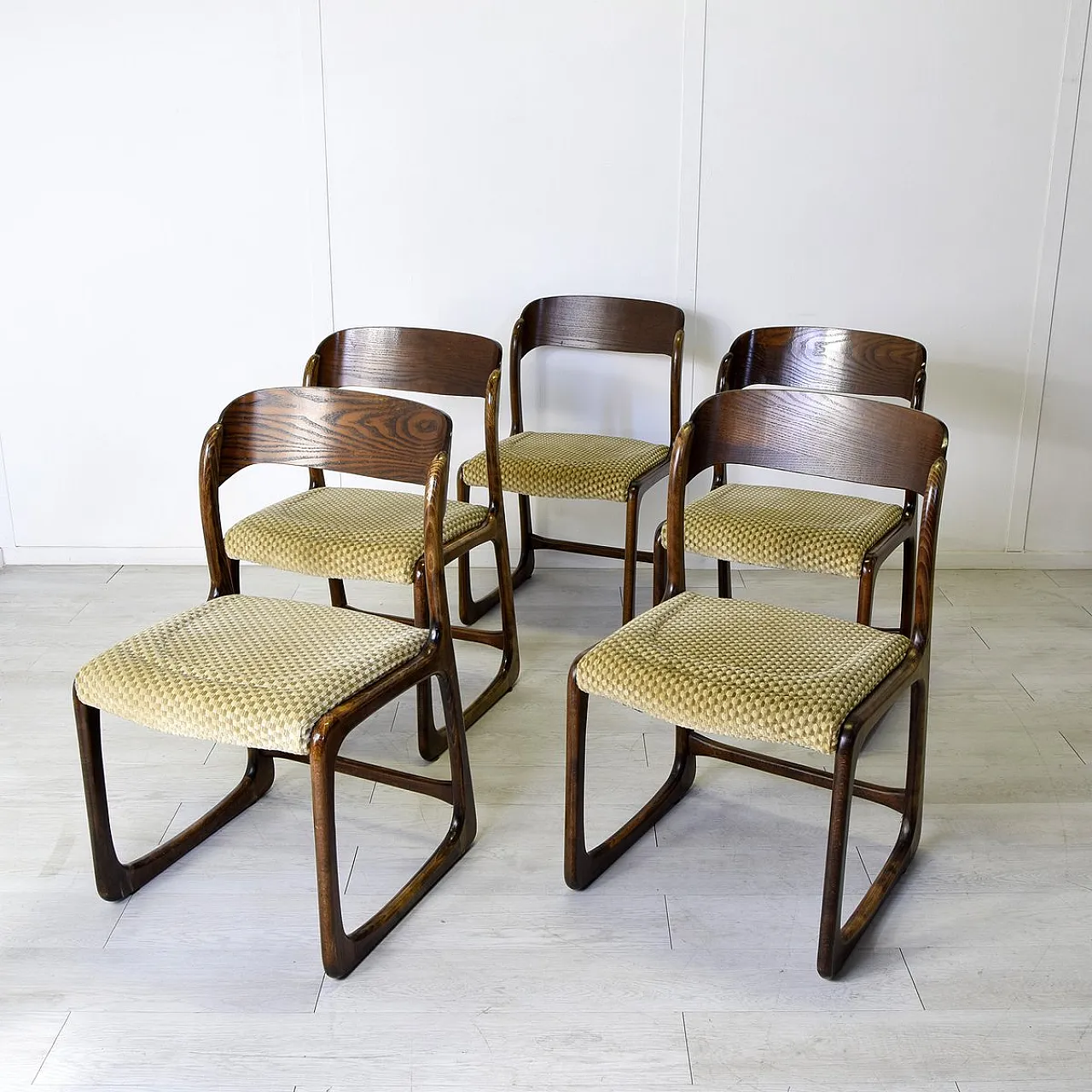 5 Traineau chairs by Baumann, 1960s 10