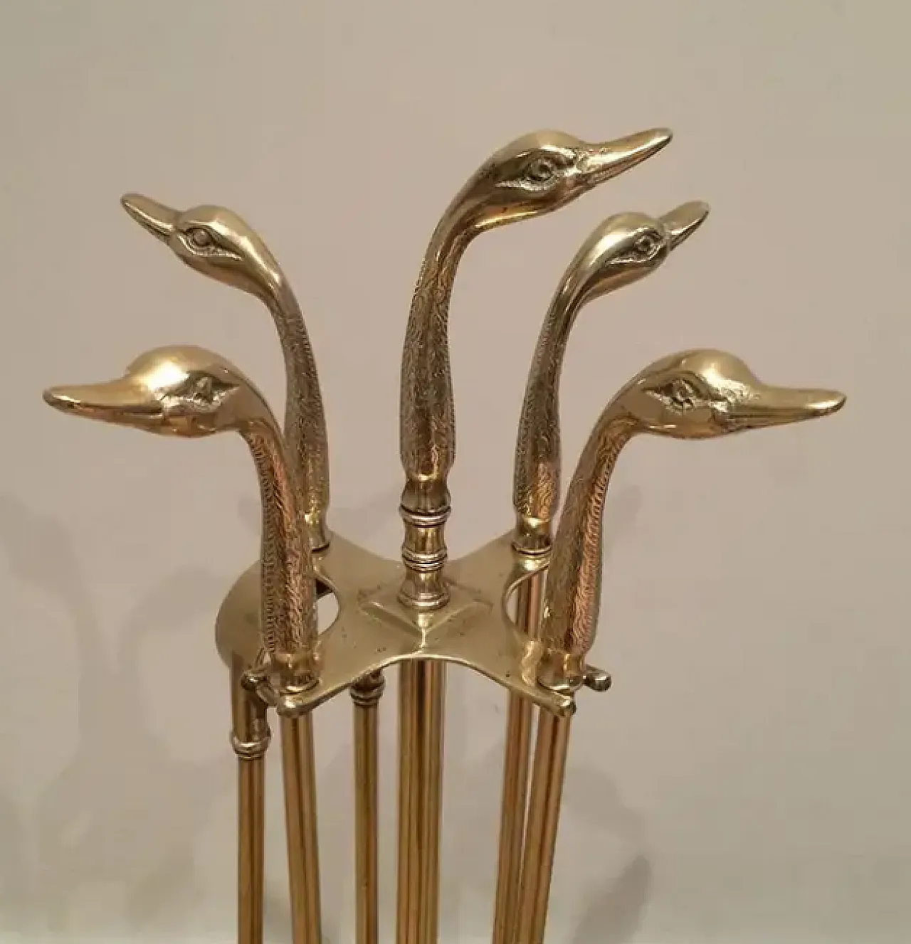 Attrezzi da camino in ottone con teste di anatra, anni '60 3