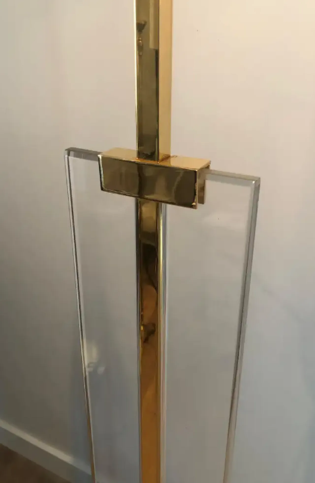 Lampada da terra in vetro e ottone, anni '70 5