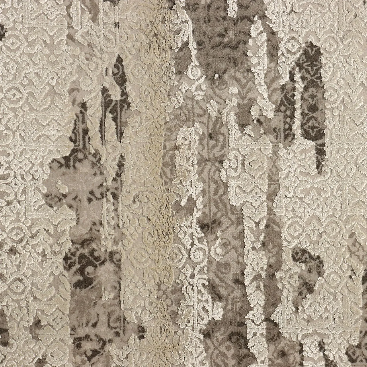 Abadeh fine knot rug in gray bamboo and acrylic 3