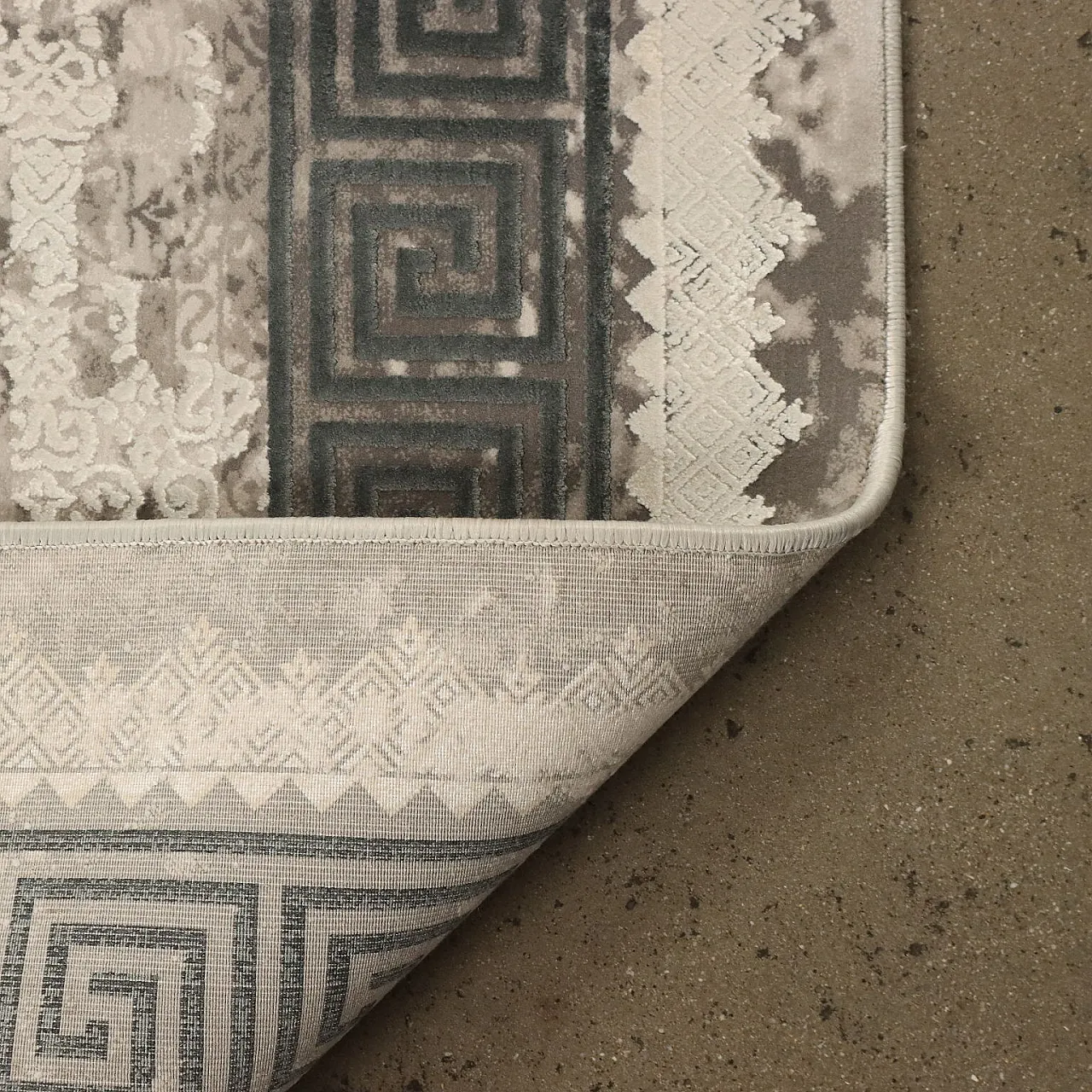 Abadeh fine knot rug in gray bamboo and acrylic 9