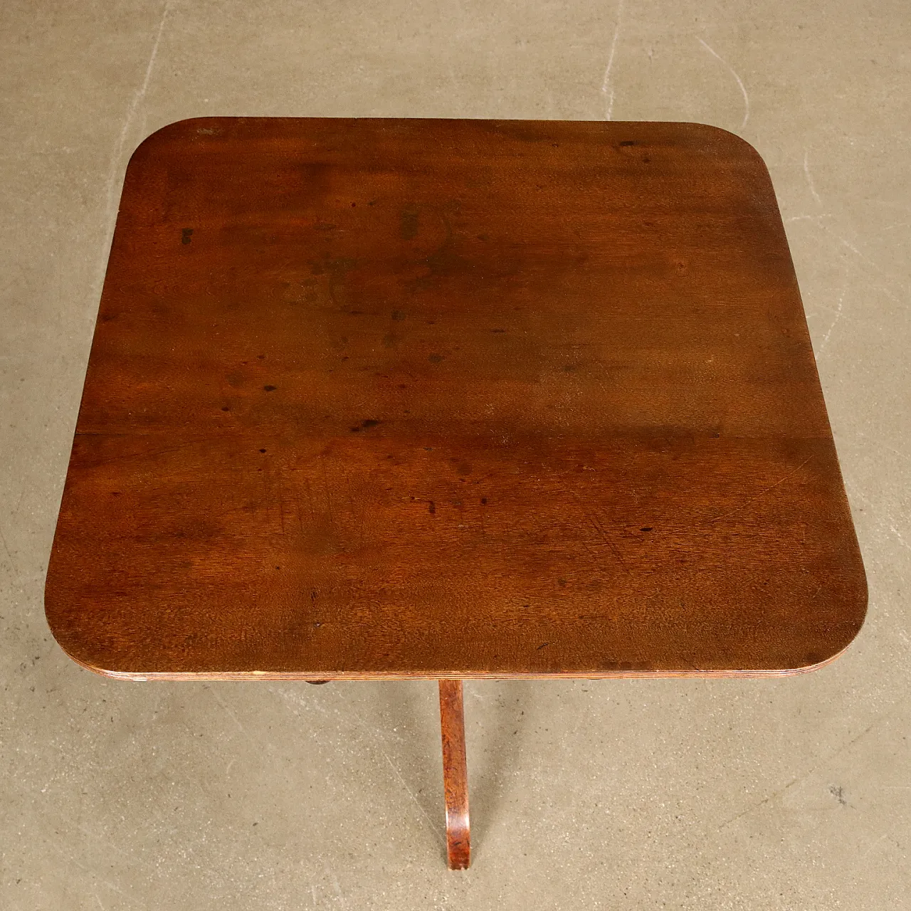 Mahogany sail top coffee table on moved tripod, 19th century 3
