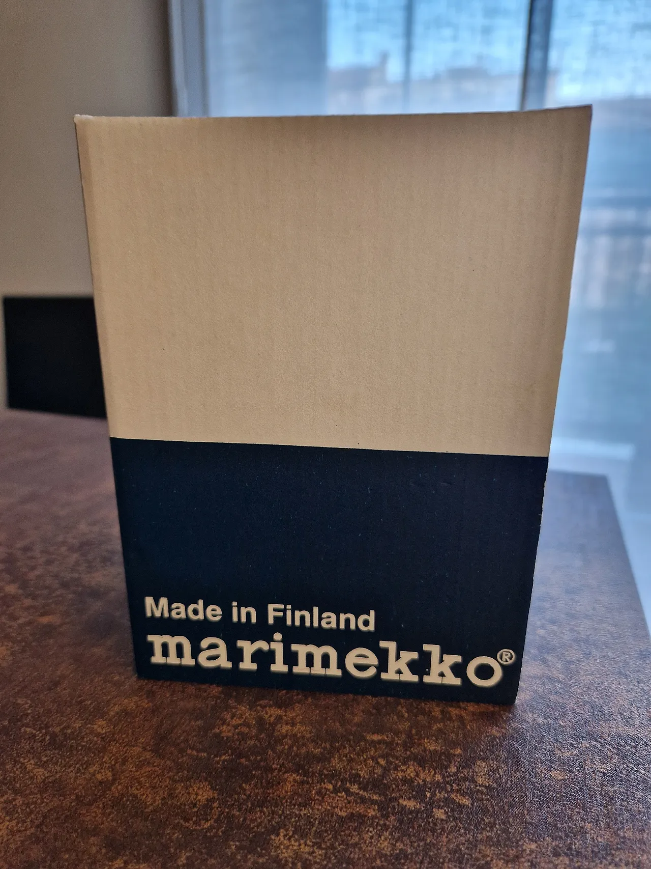 Portalumino di artista finlandese per Marimekko, 2000 3