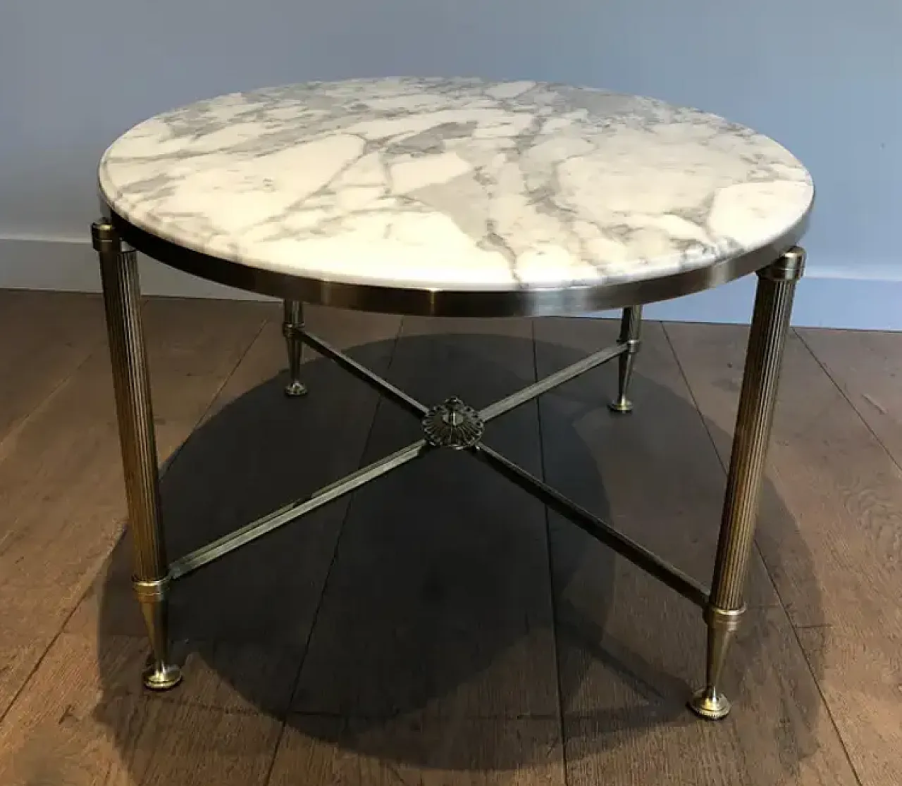 Tavolino in ottone e marmo di Carrara di Maison Jansen, anni '40 10