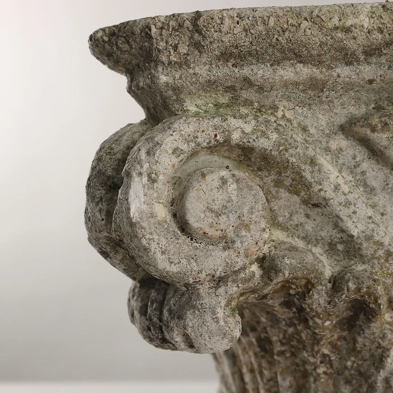Corinthian gritstone capital 5