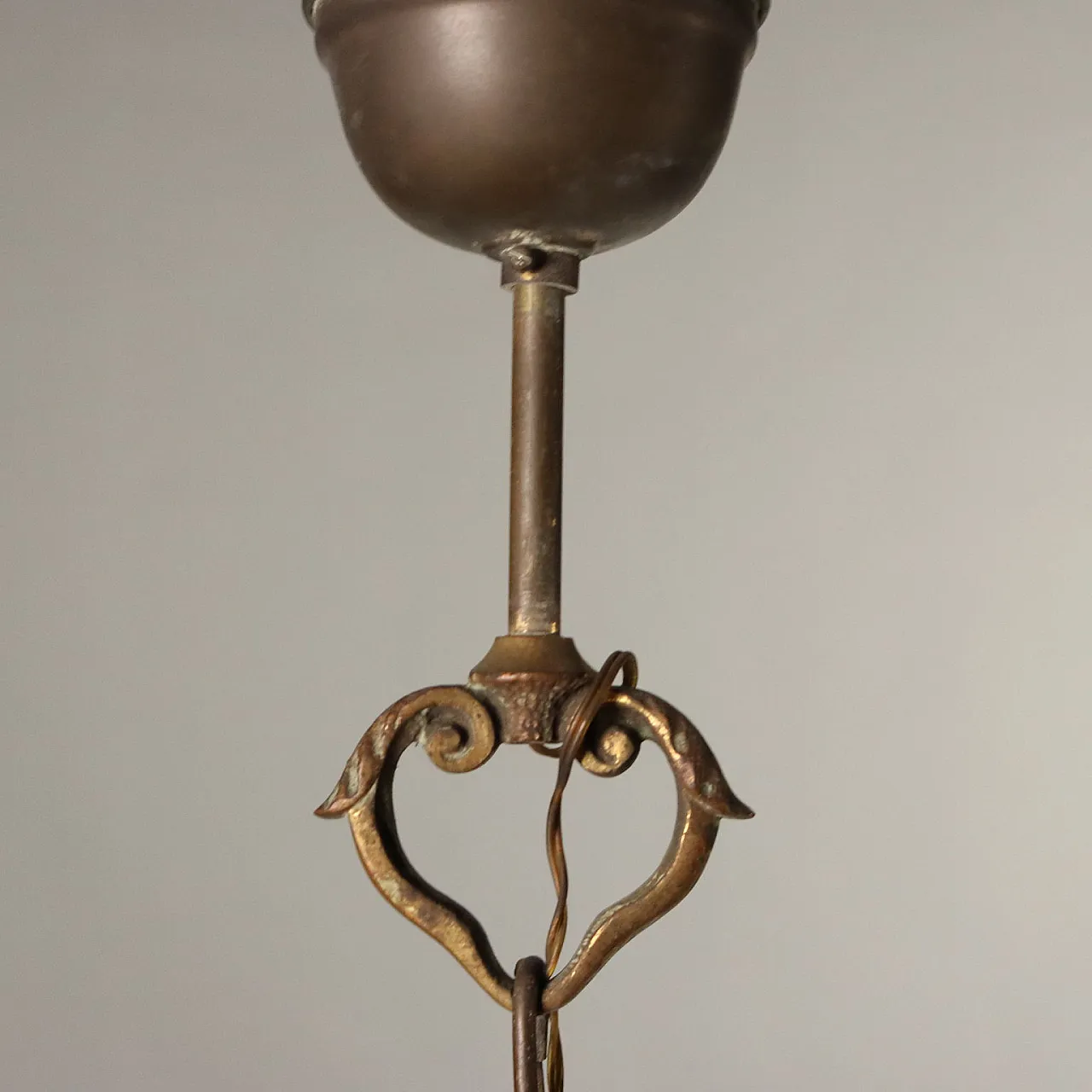 Coppia di lanterne in ottone e vetro decorato, inizio '900 8