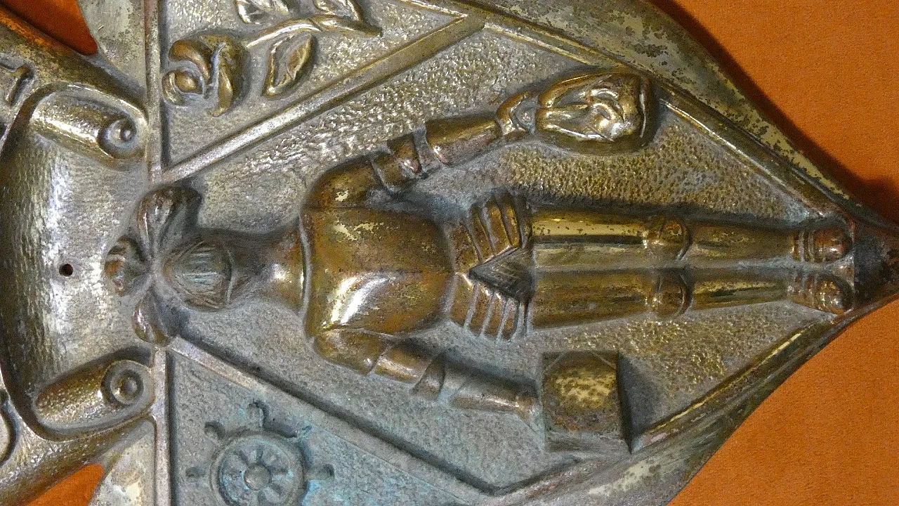 Guccio Gucci High Relief Coat of Arms in Cast Bronze, Italy, 20th Century 6