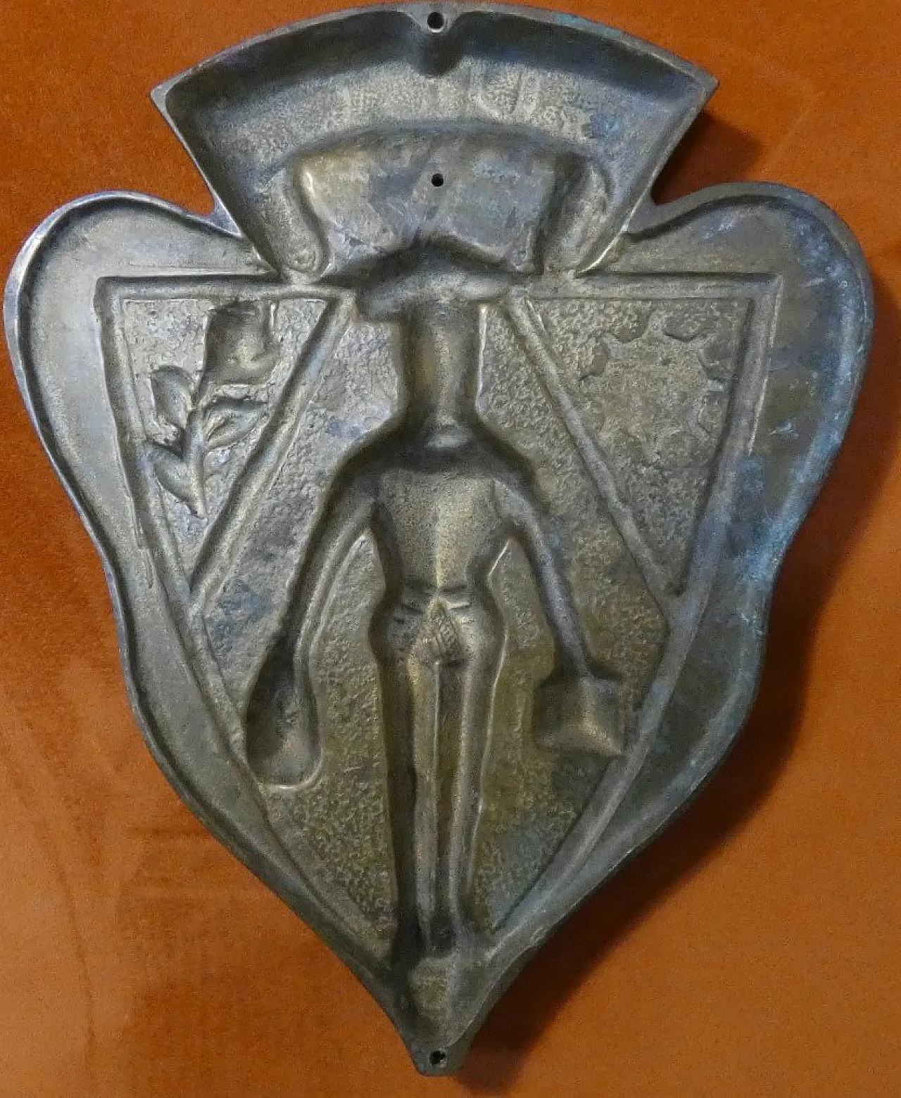 Guccio Gucci High Relief Coat of Arms in Cast Bronze, Italy, 20th Century 18