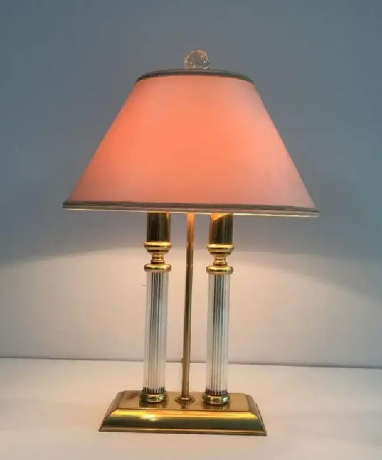 Le Dauphin, lampada in metallo dorato, lucite e vetro, anni '70 2