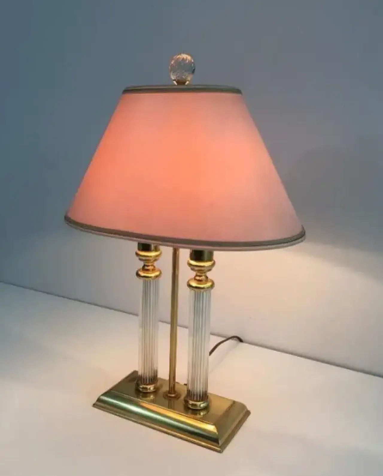 Le Dauphin, lampada in metallo dorato, lucite e vetro, anni '70 3