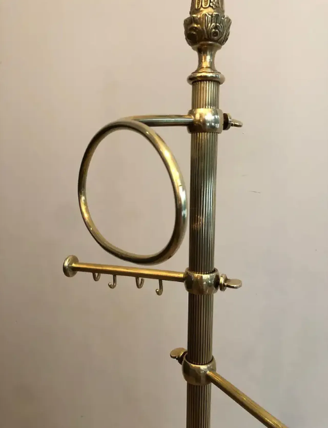 Porta asciugamani in ottone in stile neoclassico, anni '40 4