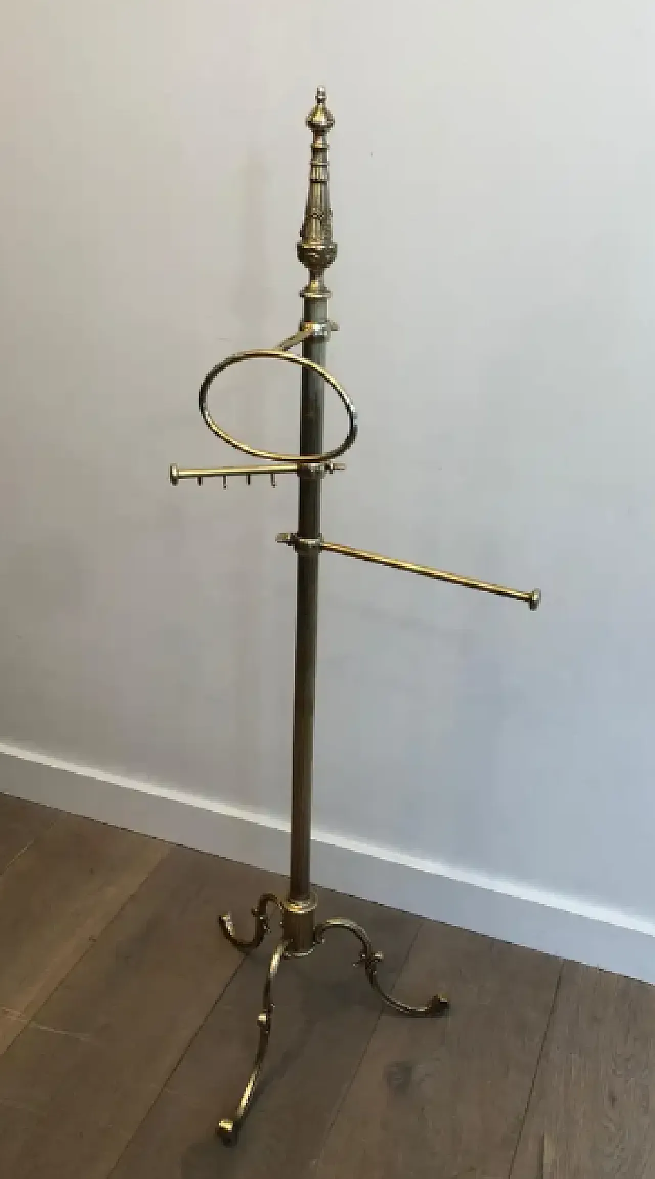 Porta asciugamani in ottone in stile neoclassico, anni '40 7