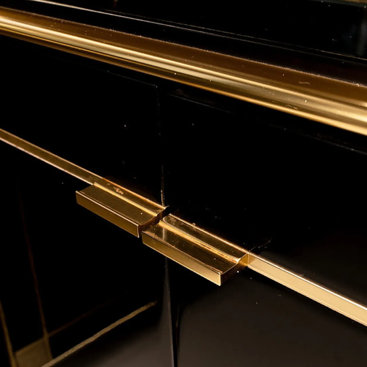 Coppia di vetrine di Pierre Cardin per Roche Bobois, anni '70 1