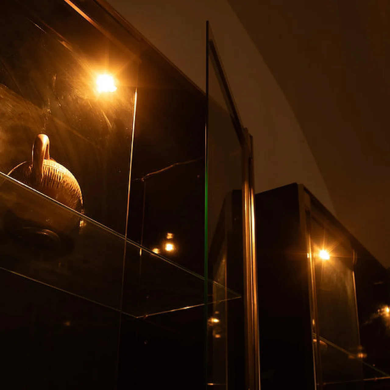 Coppia di vetrine di Pierre Cardin per Roche Bobois, anni '70 8