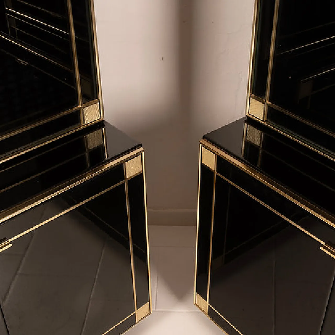 Coppia di vetrine di Pierre Cardin per Roche Bobois, anni '70 14