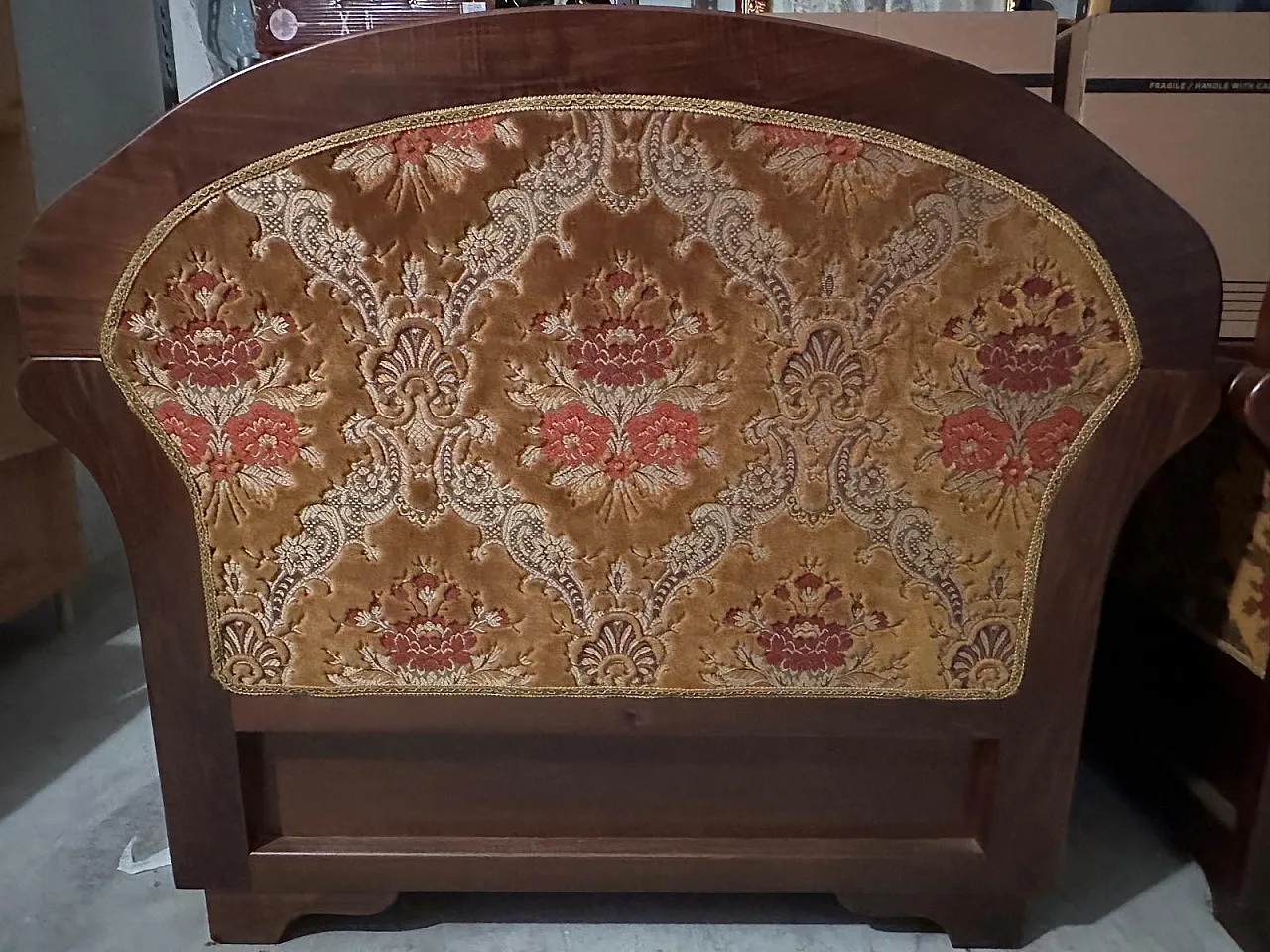 Pair of armchairs in damask fabric, 80s 2