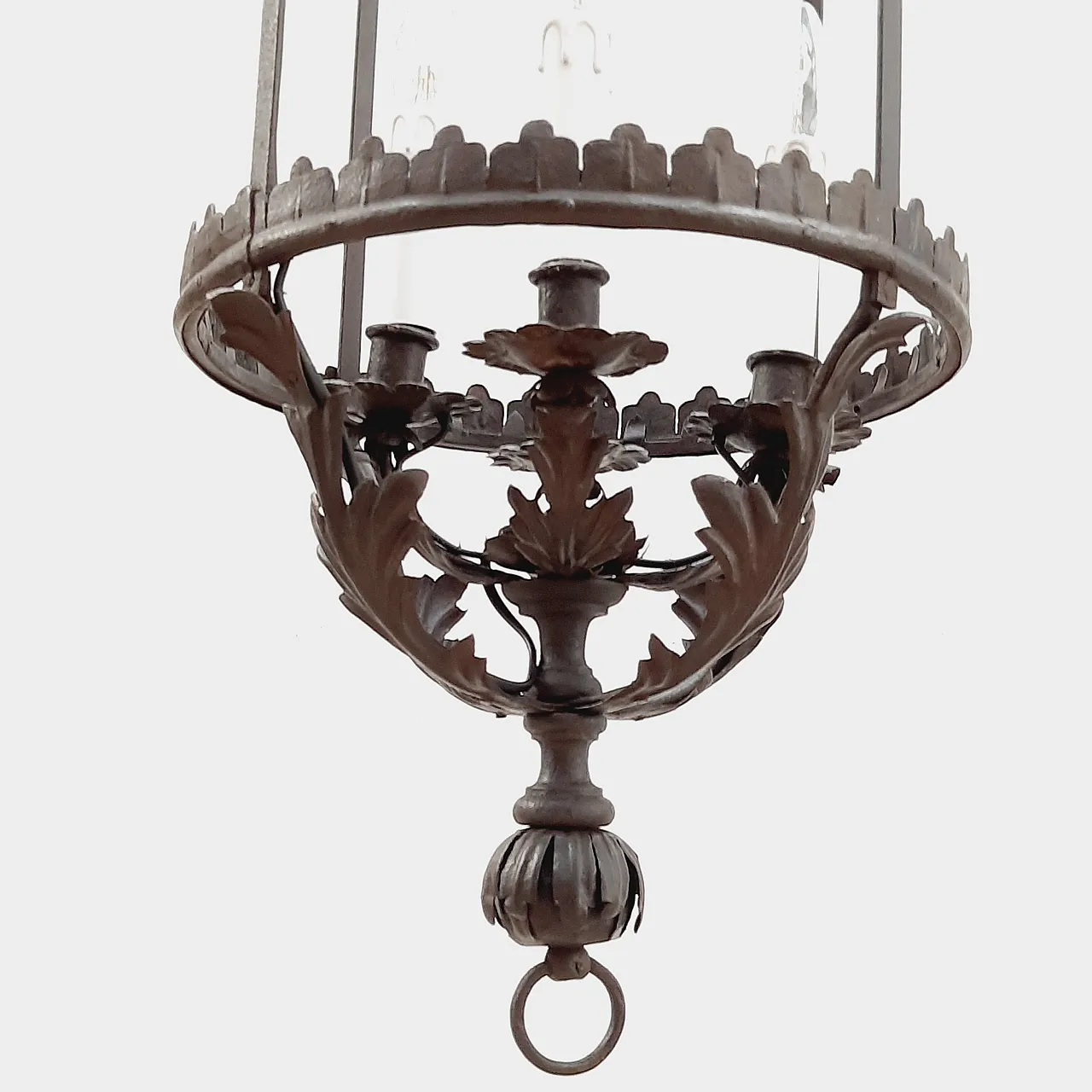 Entrance lamp in iron with bunches of roses, 10s 7
