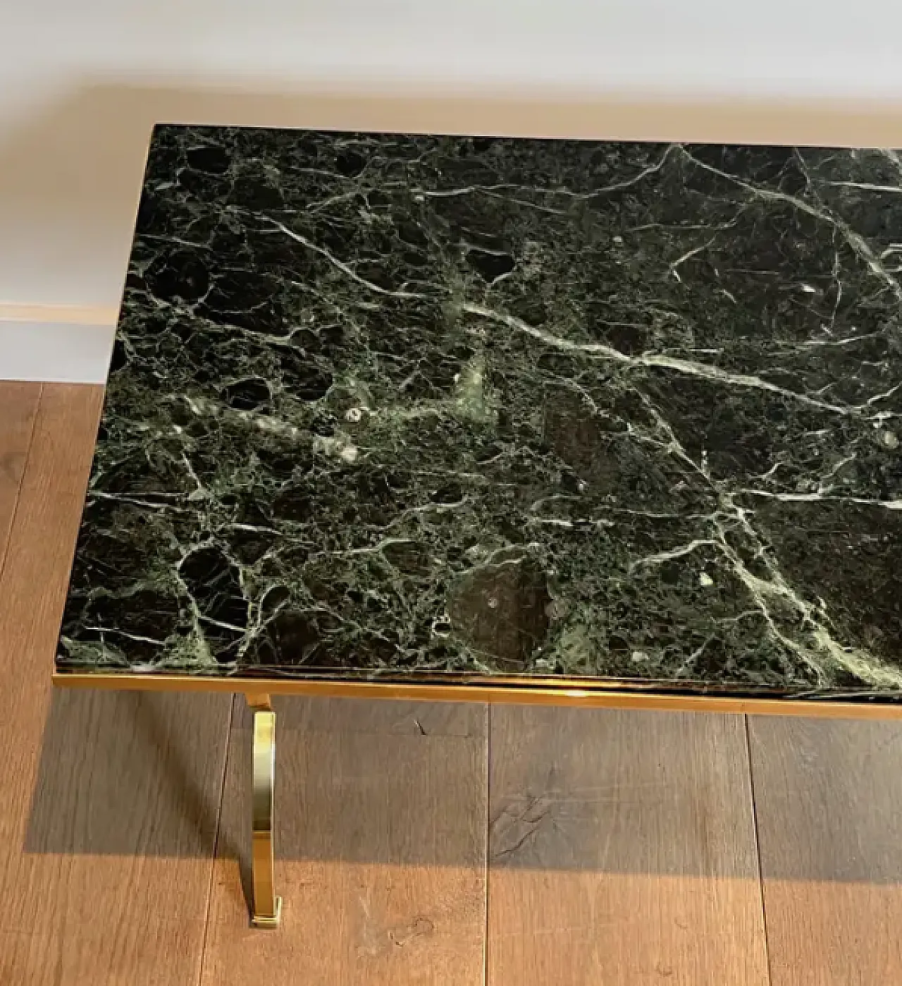 Tavolino in ottone con piano in marmo di Maison Jansen, anni '40 4