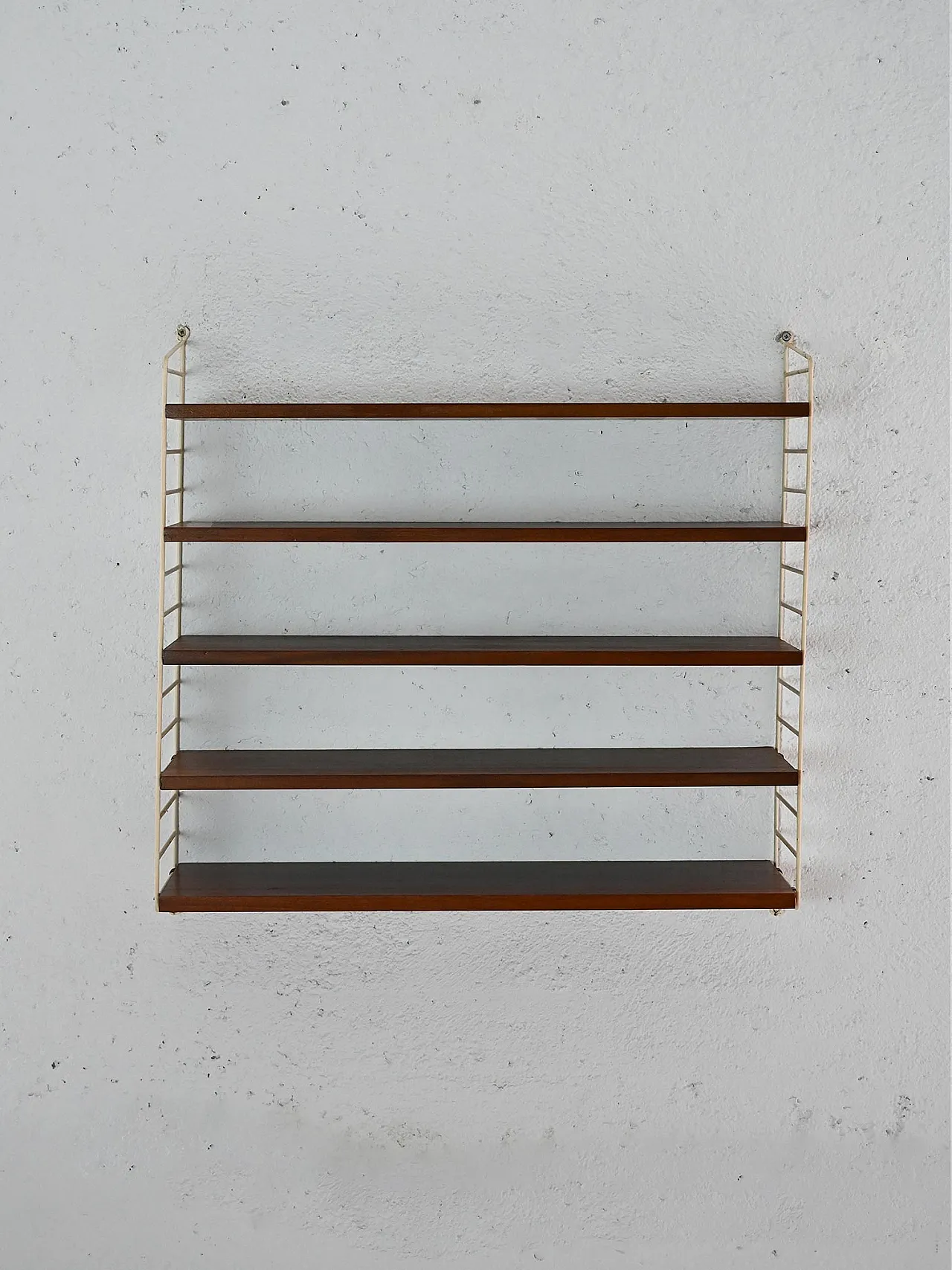 Vintage shelves 2