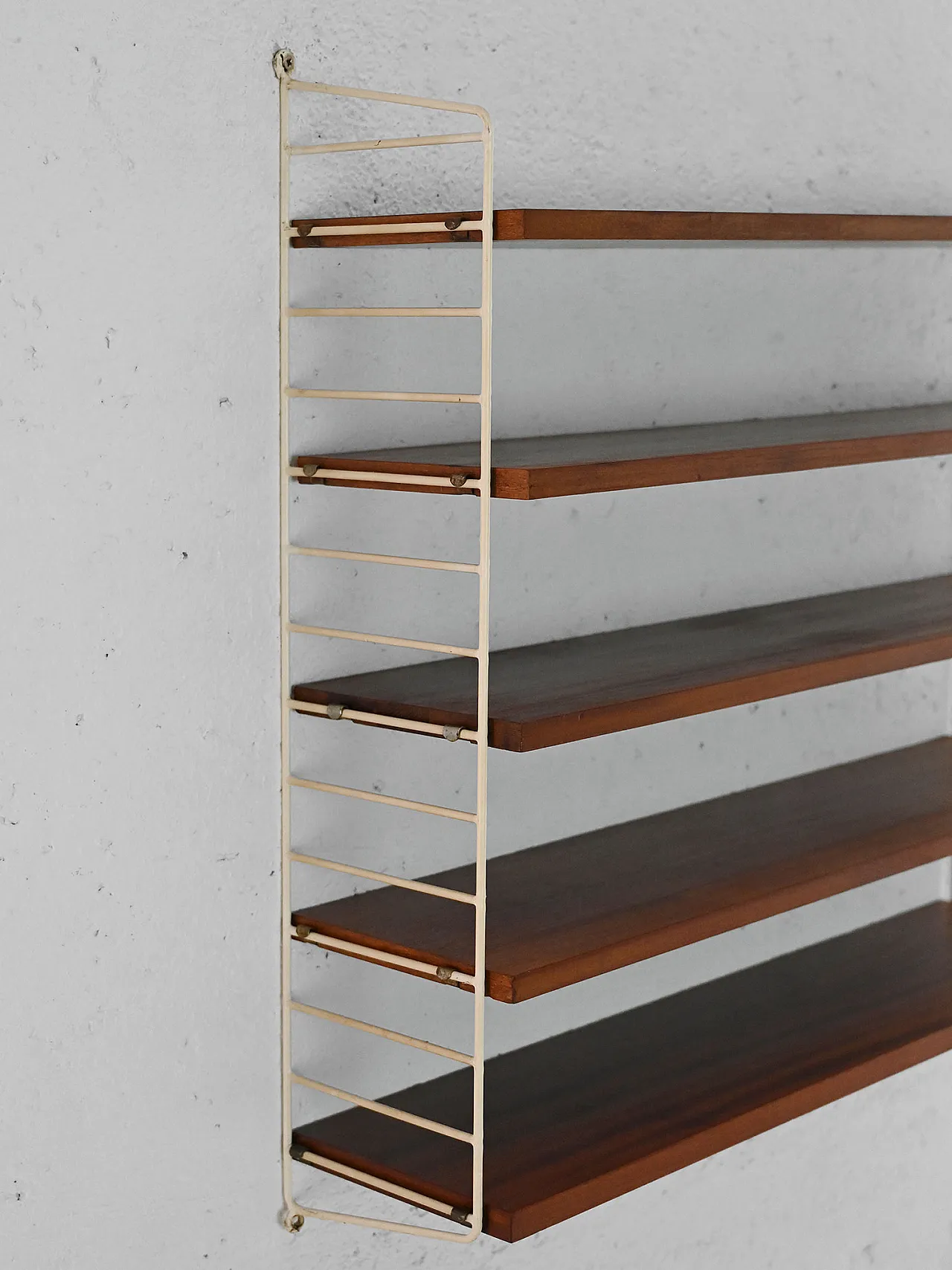Vintage shelves 4
