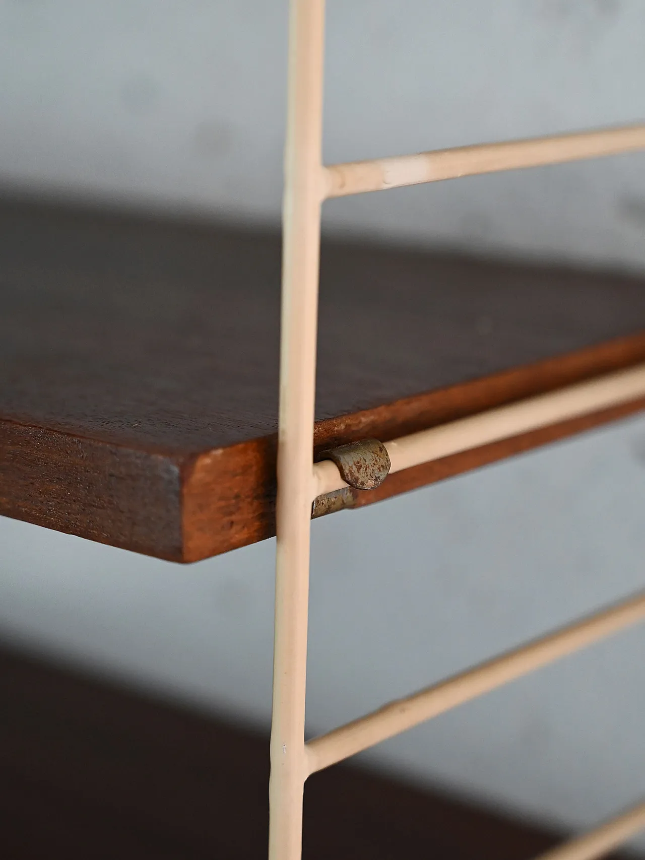 Vintage shelves 8