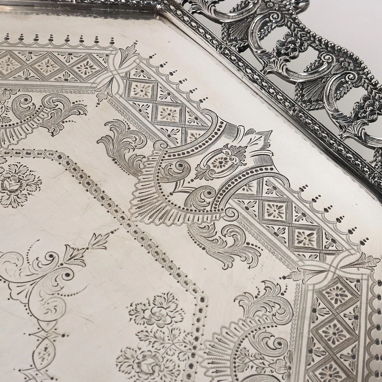 Vassoio in argento di gioielleria West & Son Dublino, fine '800 5