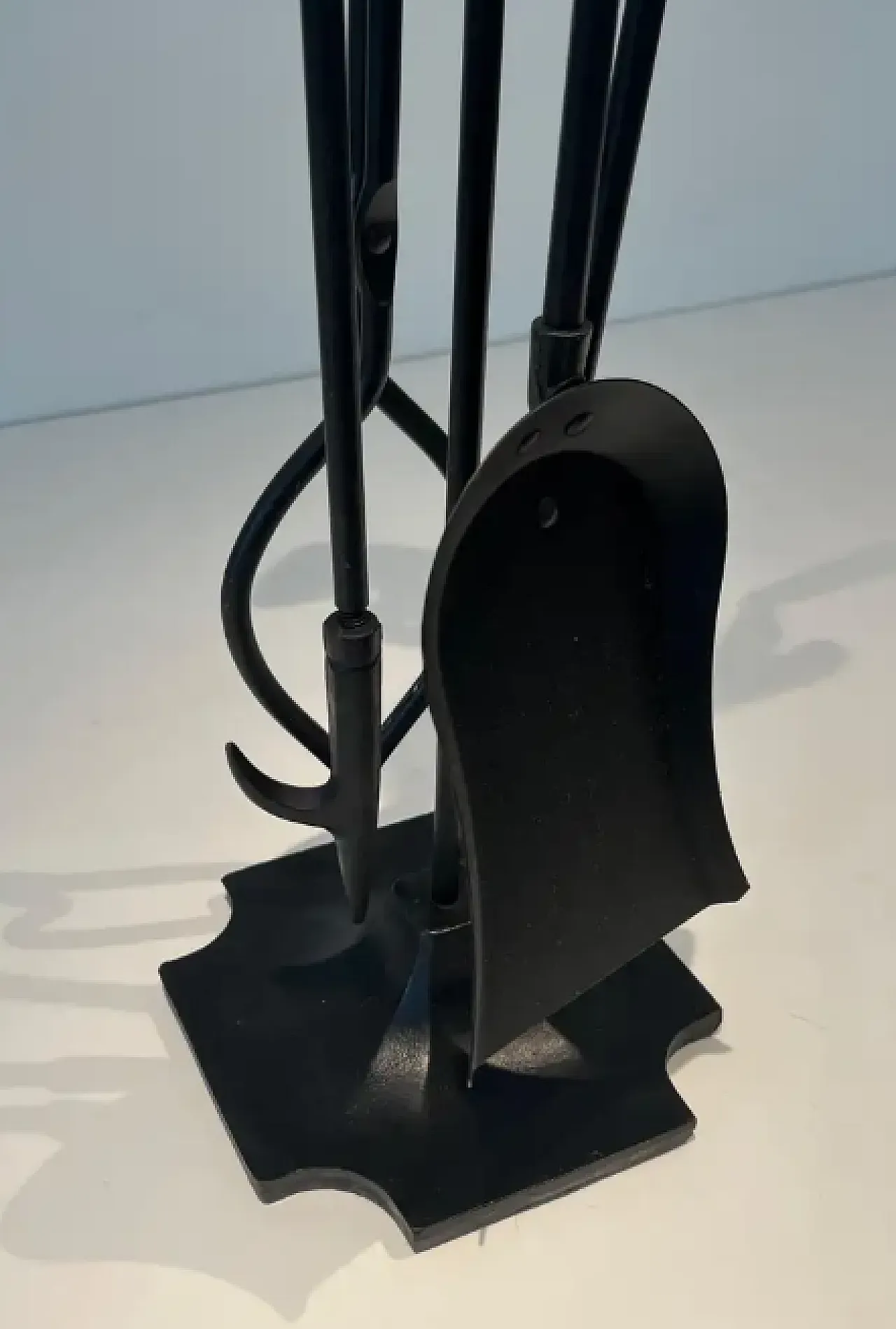 Lacquered metal and chrome fireplace tools, 1970s 7