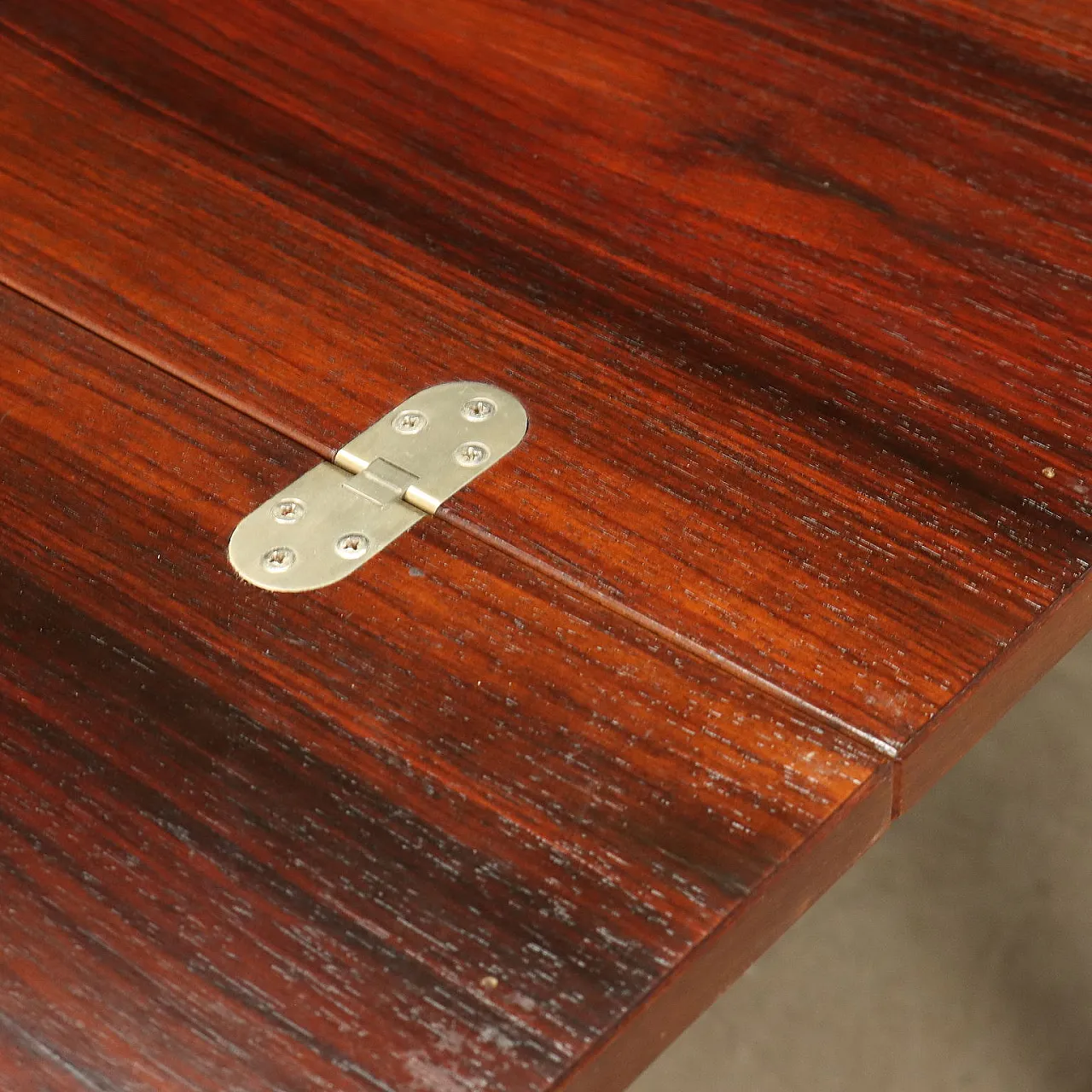 Tavolo allungabile con piano in jacaranda e struttura in legno tinto ebano, anni '60 6