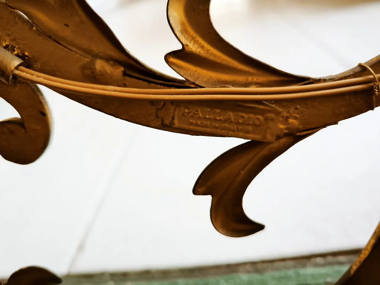 Applique in ferro battuto con pergamene di Palladio, anni '60 3