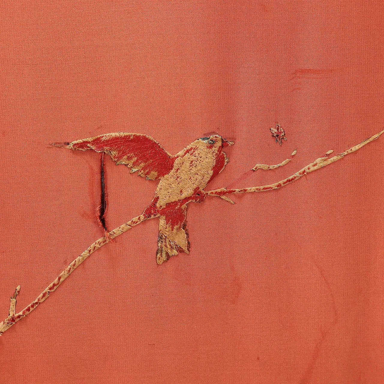 Paravento in stile chinoiserie con rivestimento in seta ricamata, inizio '900 7