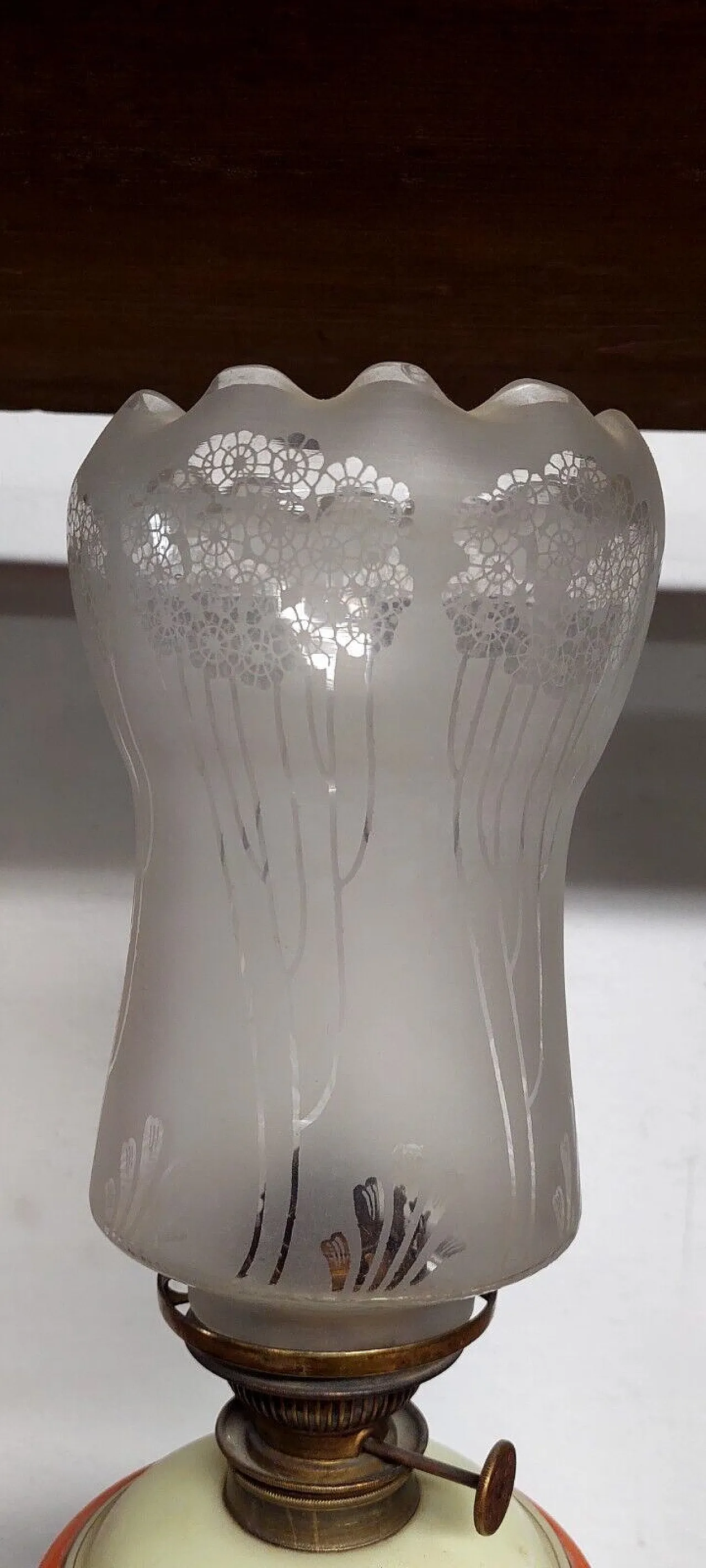 Lume a petrolio in metallo, ceramica e vetro, '800 9