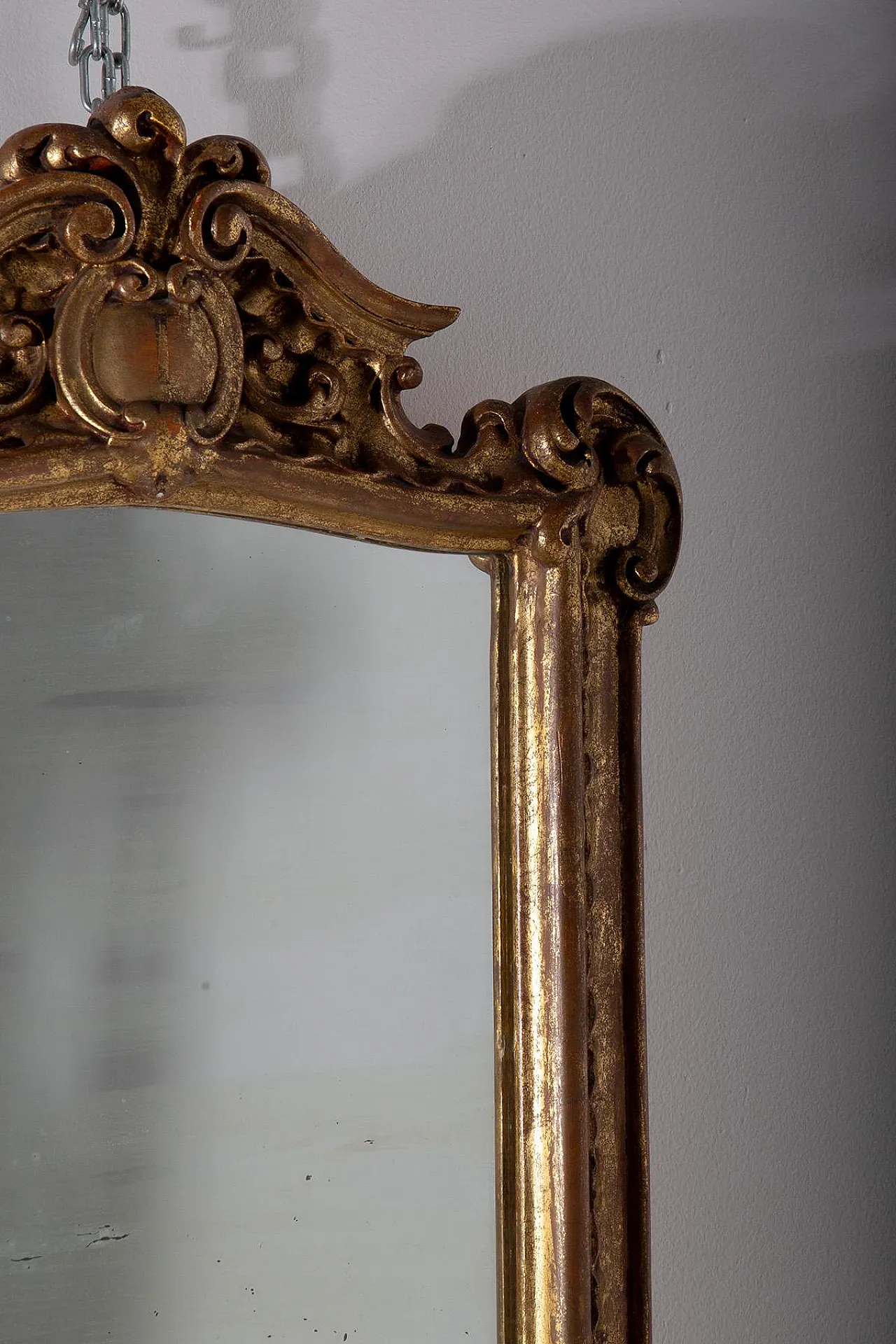 Mirror with gilded wooden frame, 18th century 3