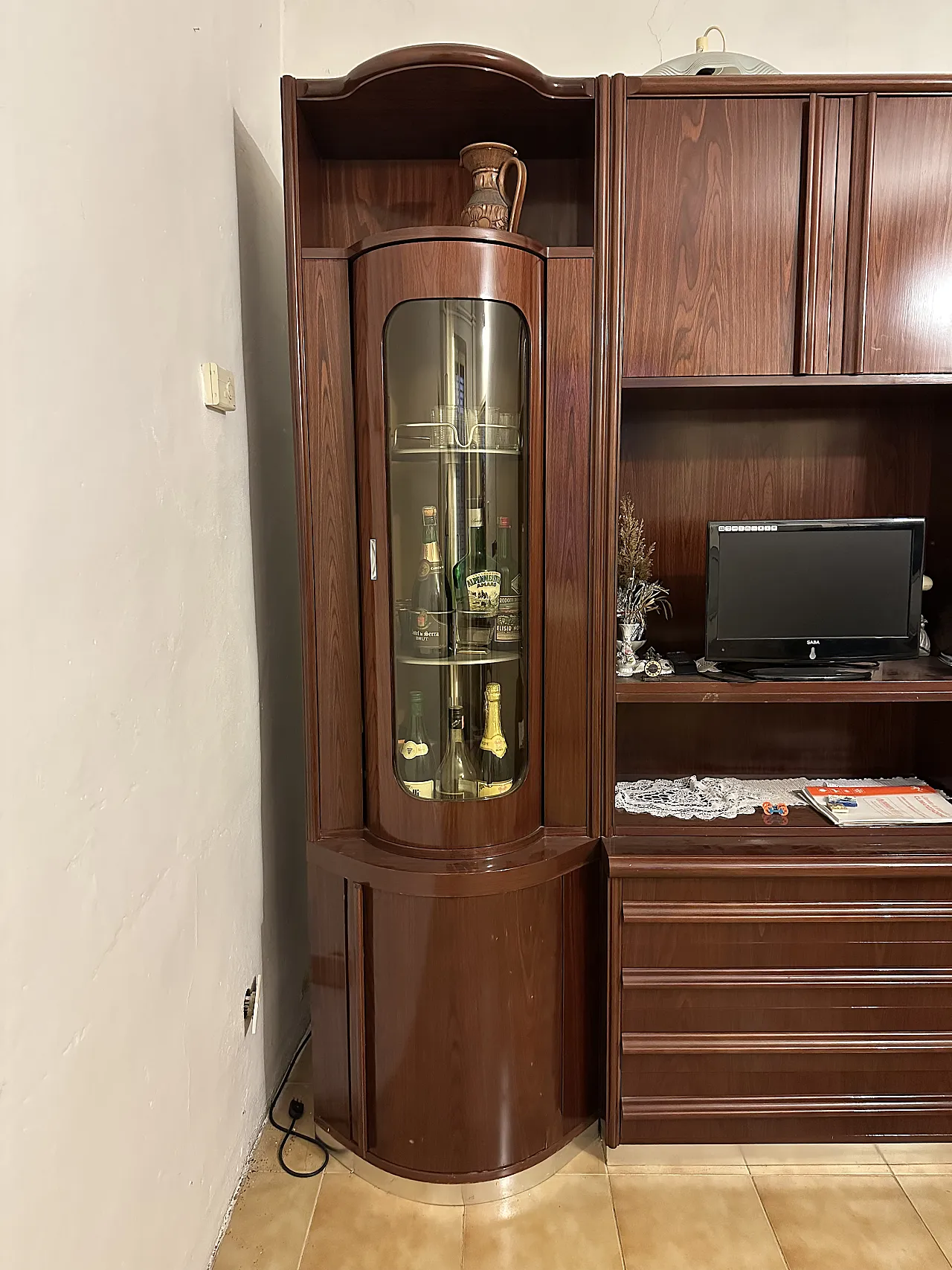 Mobile con vetrina bar in palissandro, anni ‘70 1