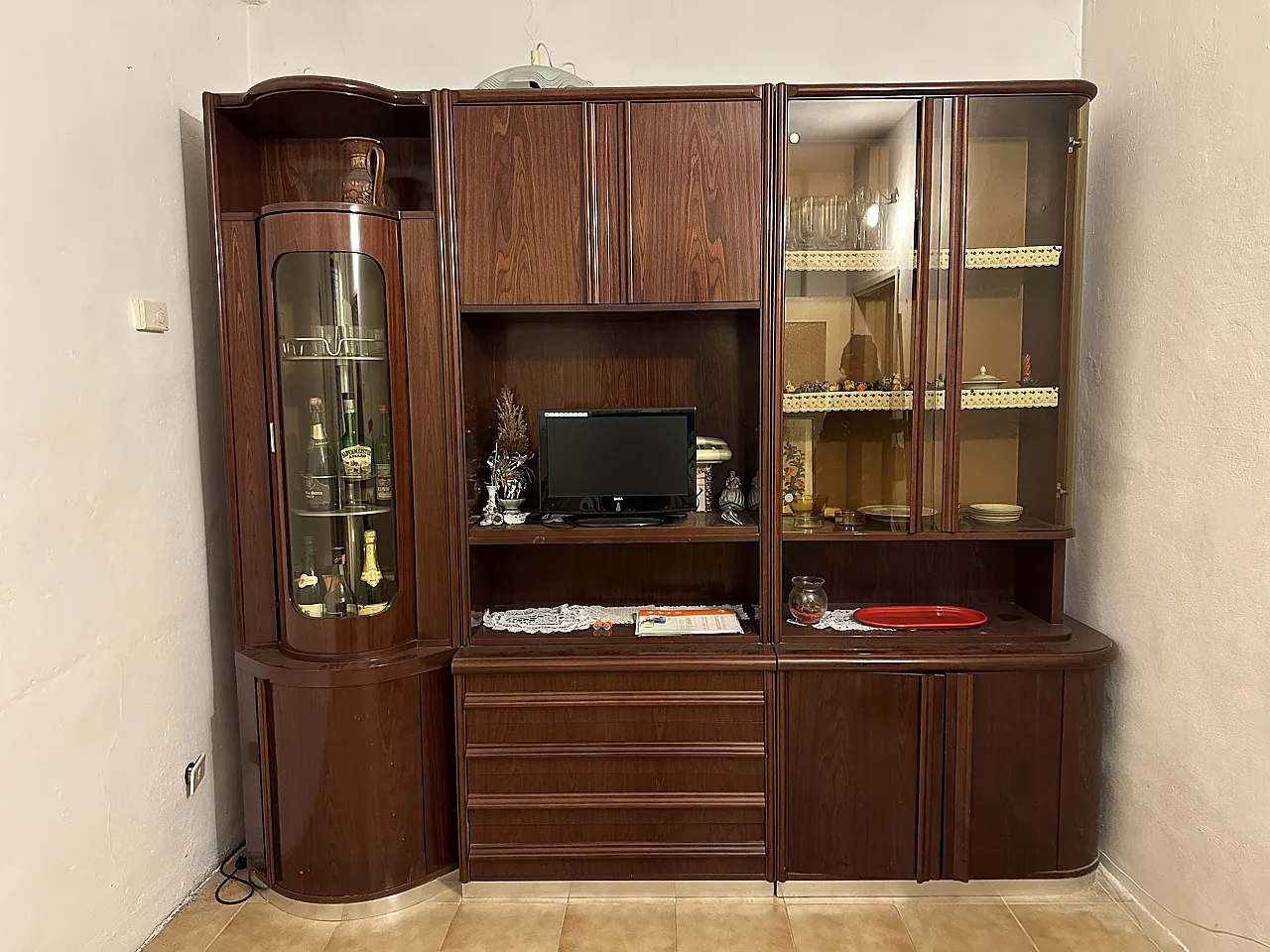 Mobile con vetrina bar in palissandro, anni ‘70 2