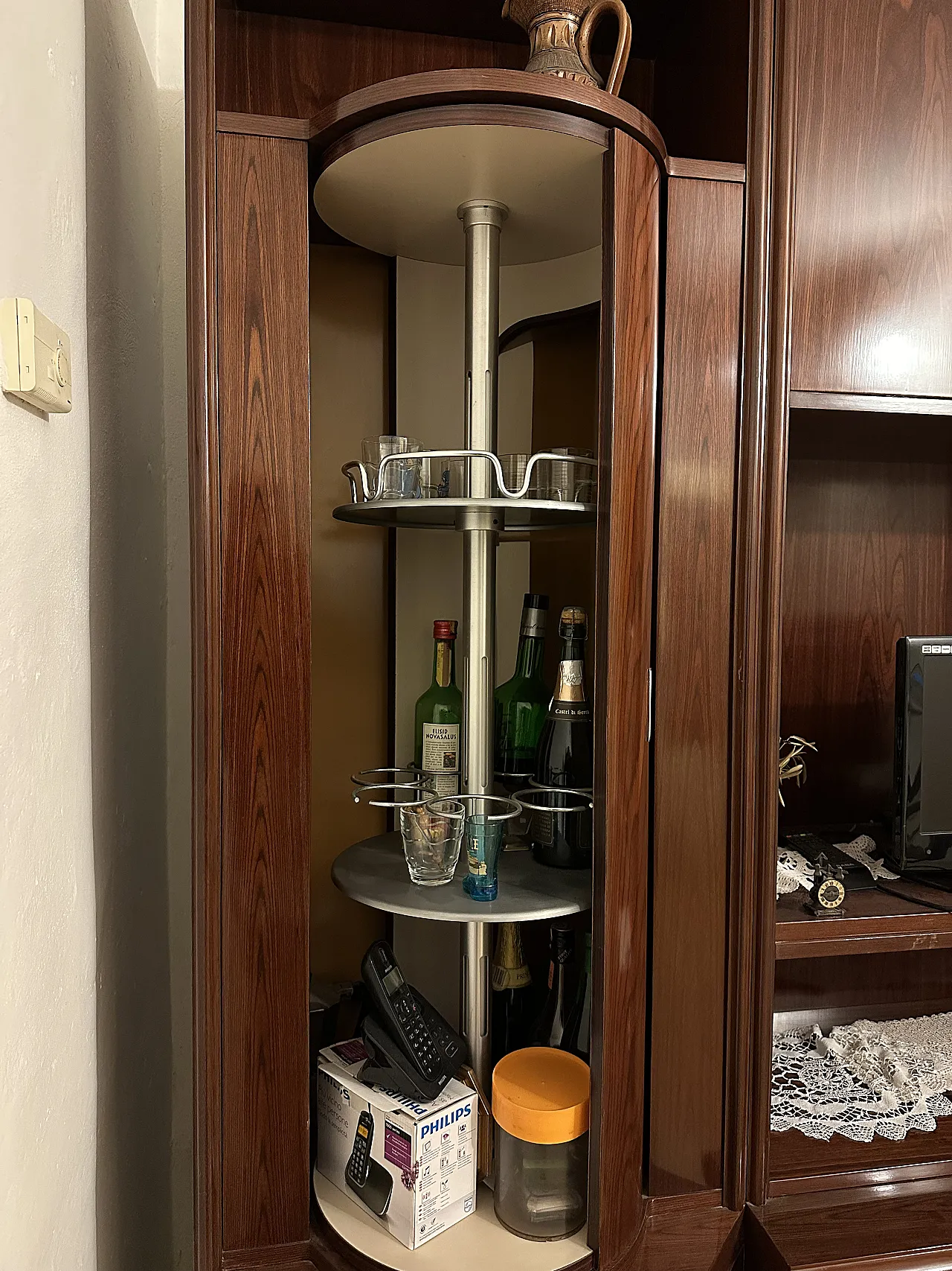 Mobile con vetrina bar in palissandro, anni ‘70 6