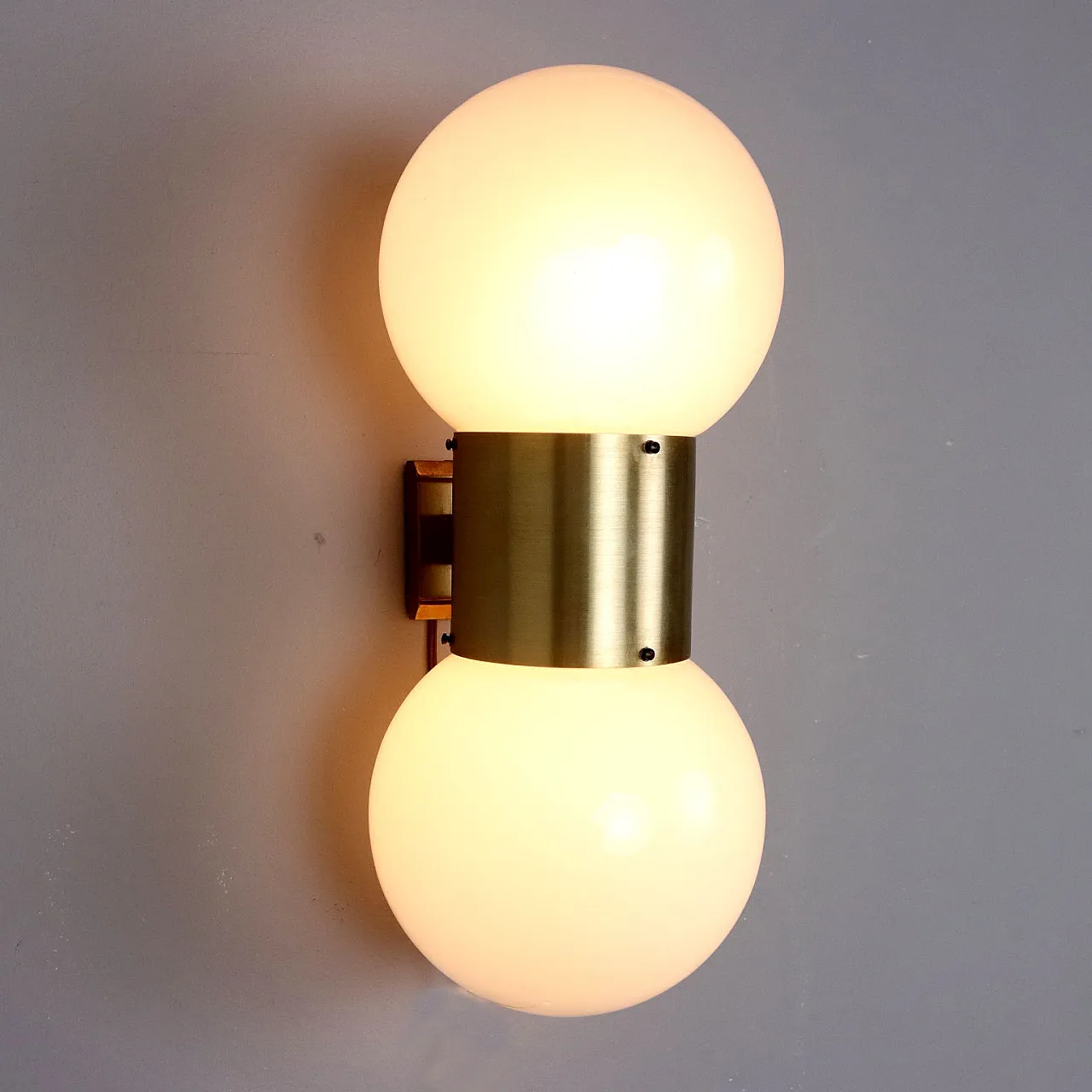 Wall lamp in chrome-plated aluminium and glass, late 20th century 4